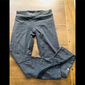 Lululemon Herringbone crop size (4)